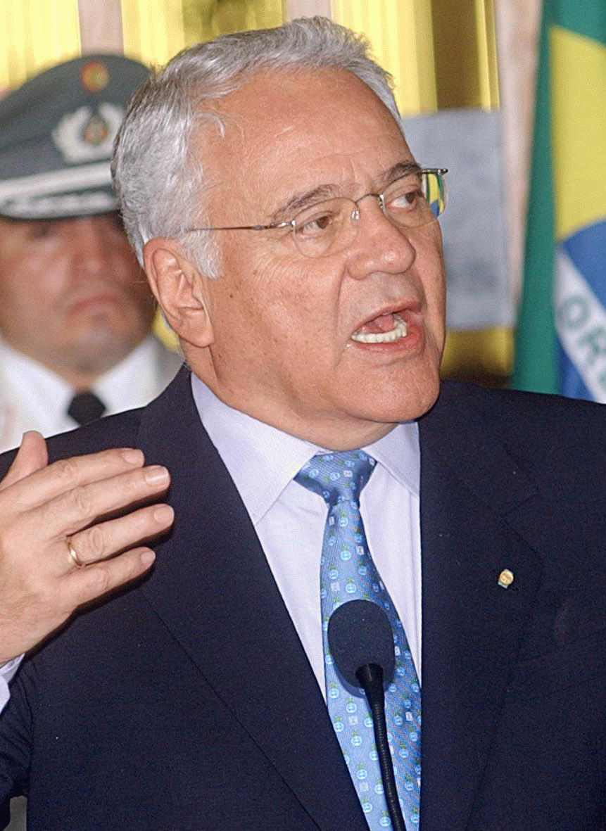 Gonzalo Sánchez de Lozada, El País
