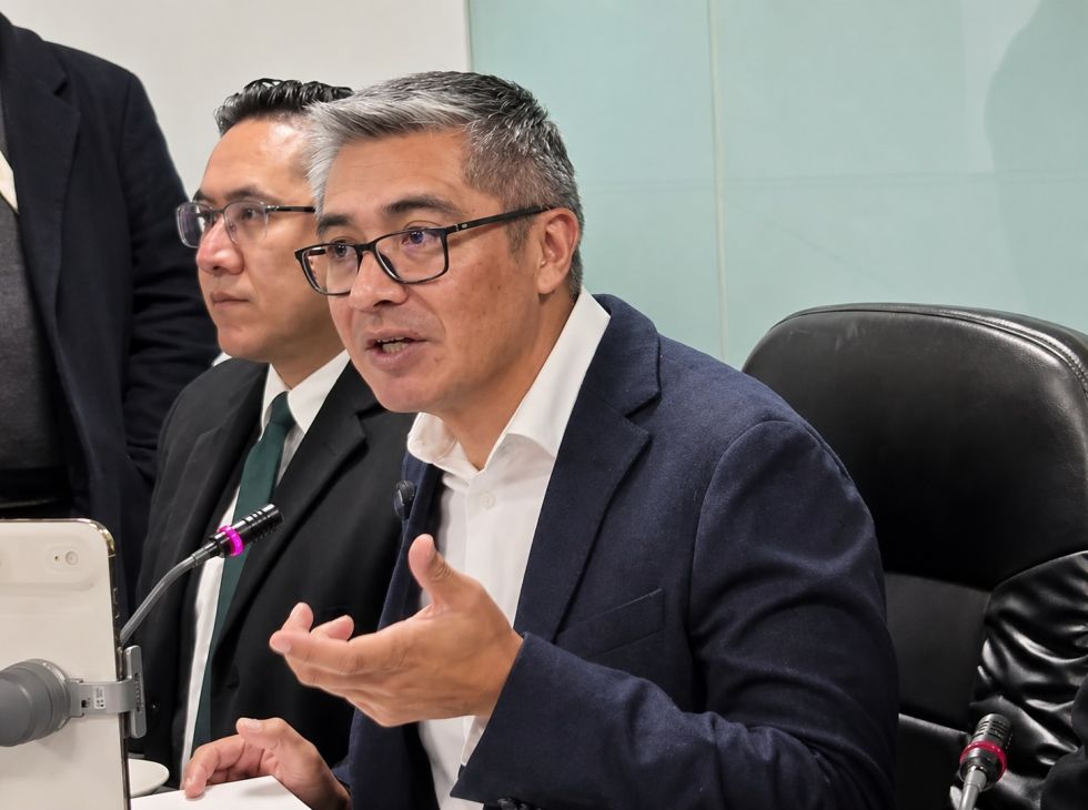 José Gabriel Espinoza Yáñez, El País