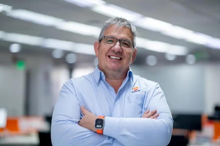 Mariano Ferrari, Repsol, El País