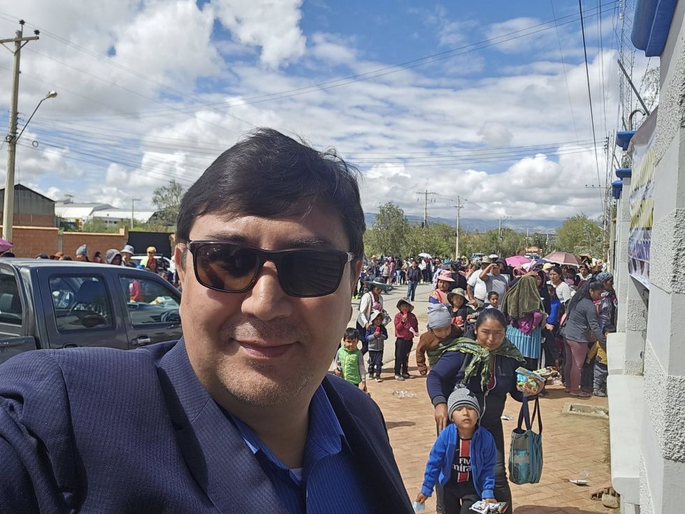 El País, Ramón Daza, Cochabamba
