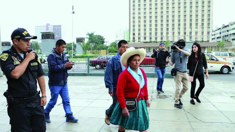 La ilusión de la abundancia, El País