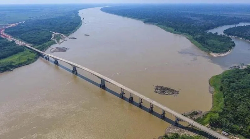 Puente internacional Guajará-Mirim–Guayaramerín, El País