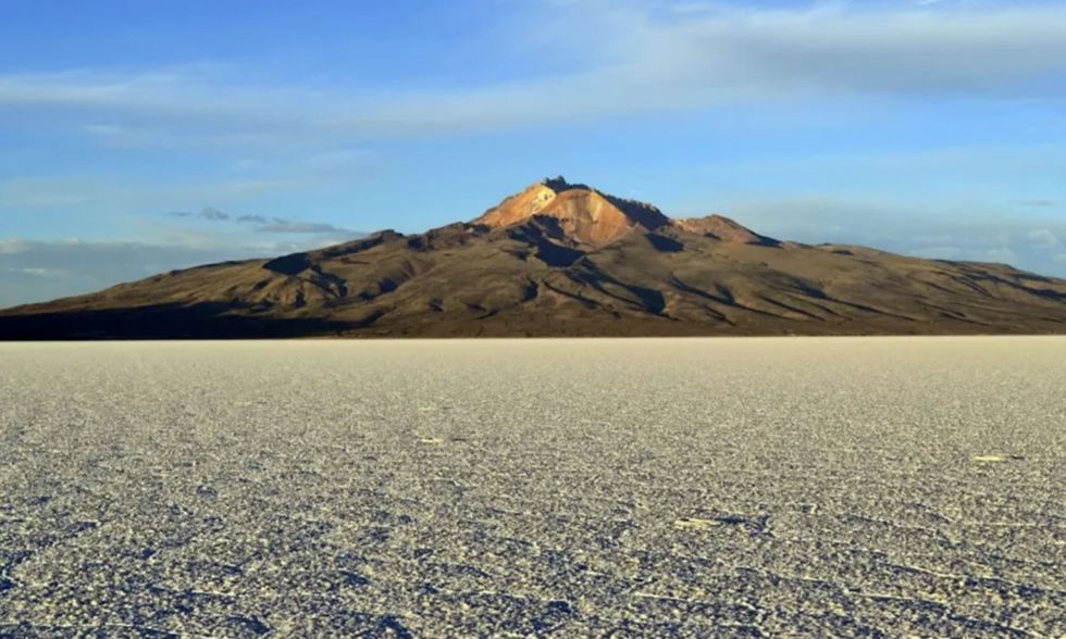 Tunupa, Litio, Bolivia, El País