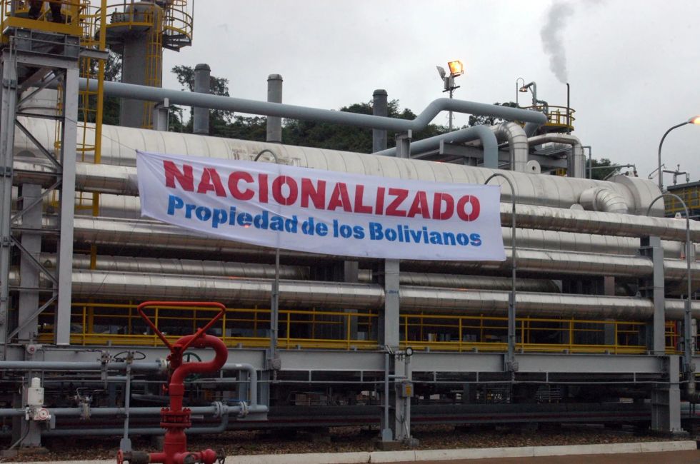 El País, YPFB, Nacionalizado